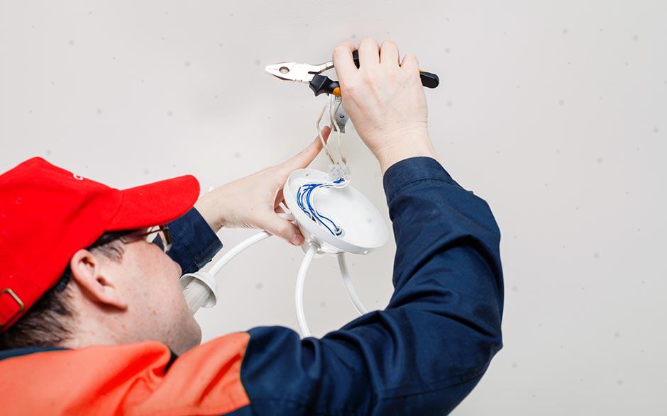  électricien Roubion