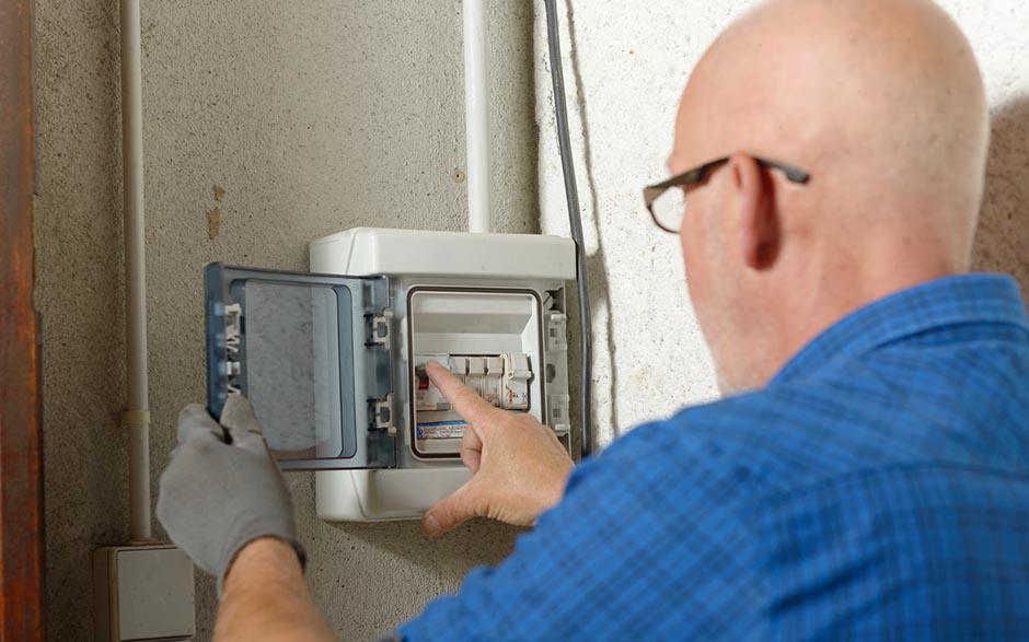  électricien Roubion